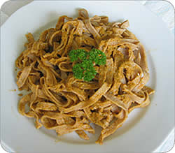 Nudeln mit Tomatenpesto